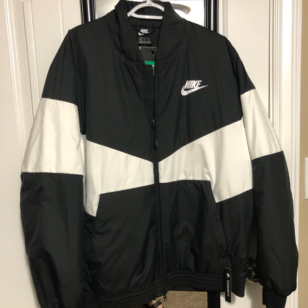 Nike Winter Coat - Picture 2 of 3